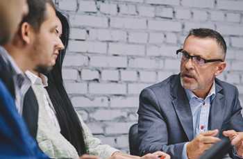 Payroll expertise from experienced team in discussion